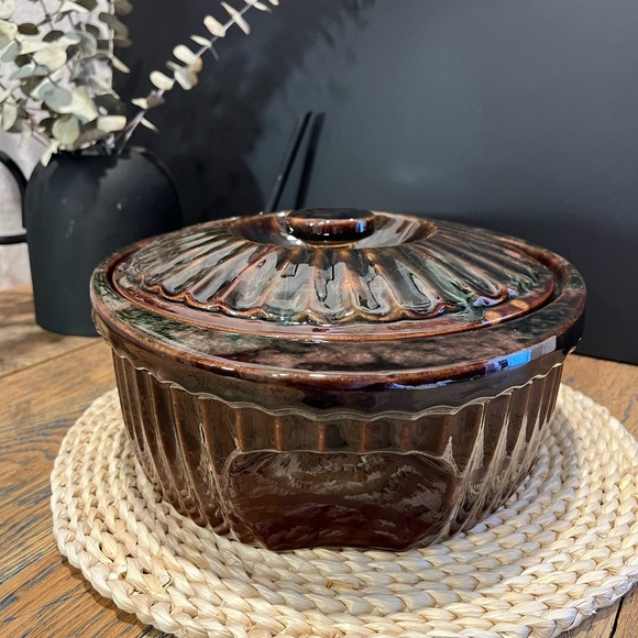 📍Vintage Cake Bowl with Lid – Céramique de Beauce for Vachon (Quebec) - Picture 3 of 14